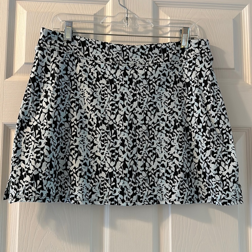 Tranquility black & light blue skort (M).